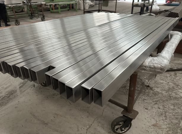 克孜勒苏柯尔克孜新能源汽车用不锈钢方管 现货